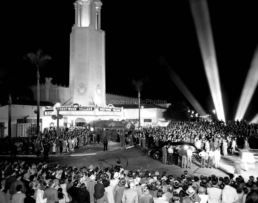 Fox Westwood Village Theatre 1948 3 Premiere of Adventures Of Casanova wm.jpg